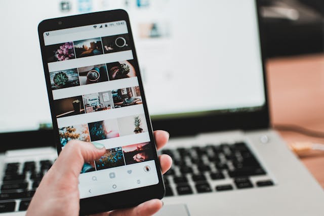 Redes sociales en teléfono